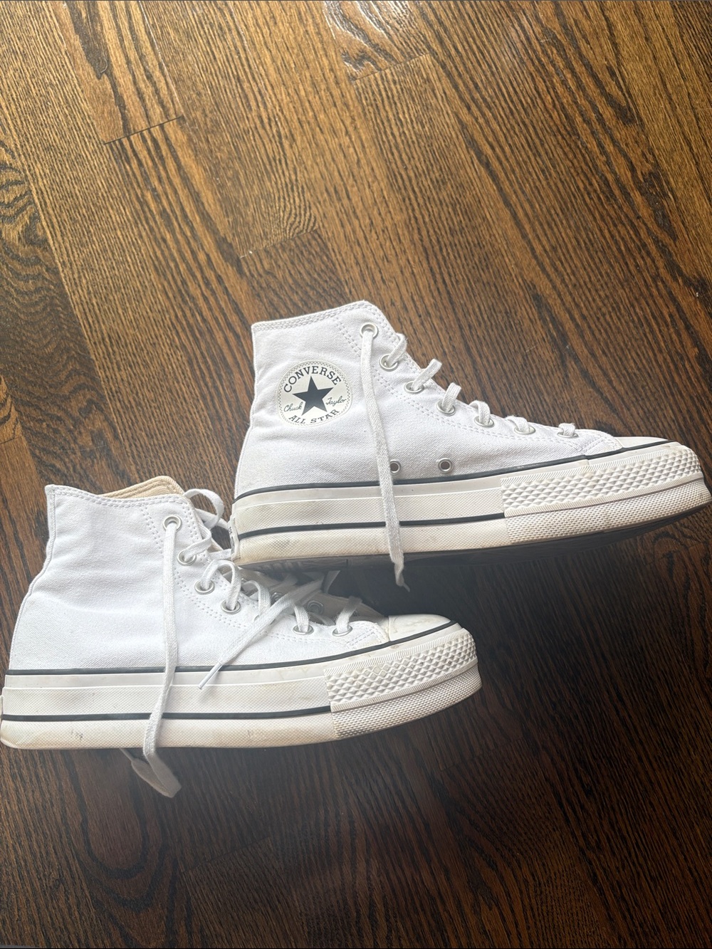 〰️ converse platform sneakers